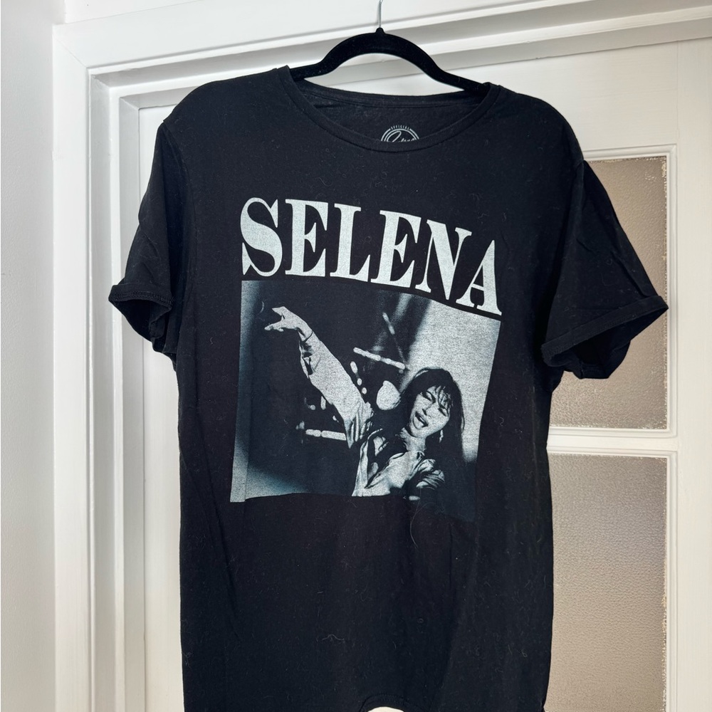Selena Graphic Black T-Shirt